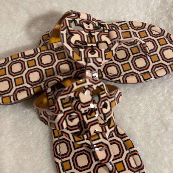 Tory Burch Miller Sandals MultiColor| Trendy|Vacation| Size 71/2 - Picture 2 of 3